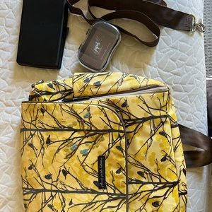 Vintage Petunia Pickle Bottom diaper bag.